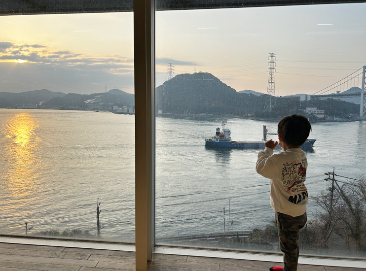 朝の関門海峡